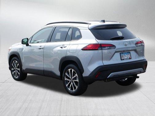 2025 Toyota Corolla Cross XLE