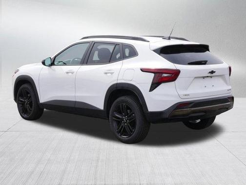 Summit White 2025 Chevrolet Trax ACTIV