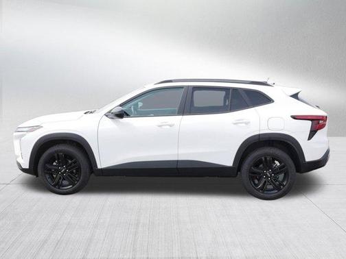 Summit White 2025 Chevrolet Trax ACTIV