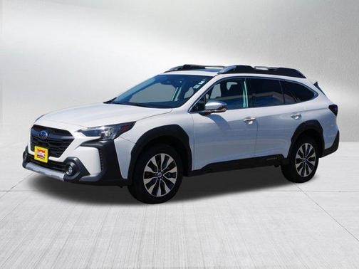 Crystal White Pearl 2025 Subaru Outback Touring XT