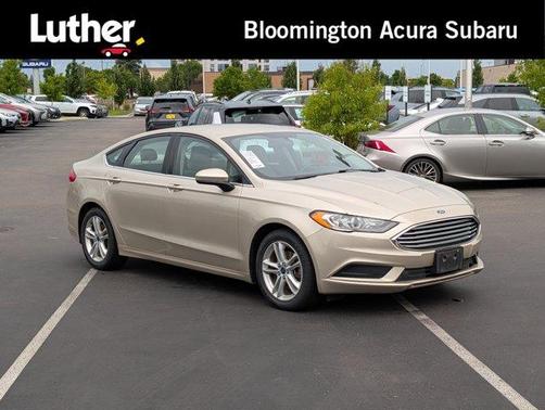 White Gold Metallic 2018 Ford Fusion SE