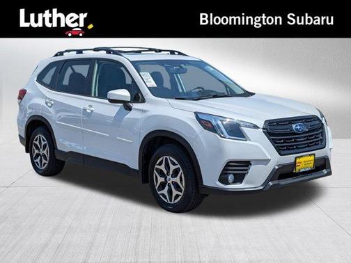 Crystal White Pearl 2022 Subaru Forester Premium