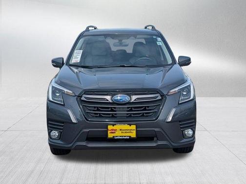 Magnetite Gray Metallic 2023 Subaru Forester 2.5i Limited