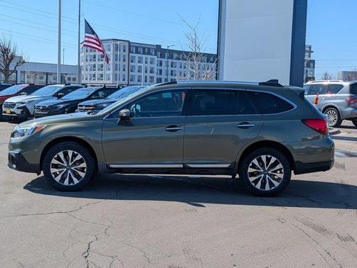 2017 Subaru Outback 2.5i Touring