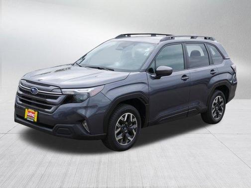 Magnetite Gray Metallic 2025 Subaru Forester Premium
