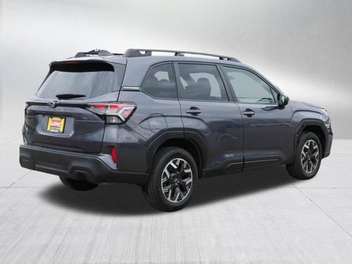Magnetite Gray Metallic 2025 Subaru Forester Premium