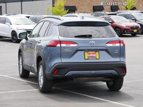 CELESTITE 2024 Toyota Corolla Cross LE