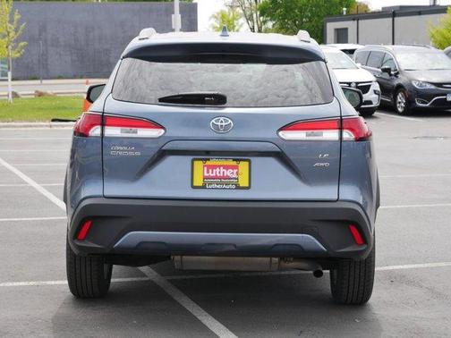 CELESTITE 2024 Toyota Corolla Cross LE