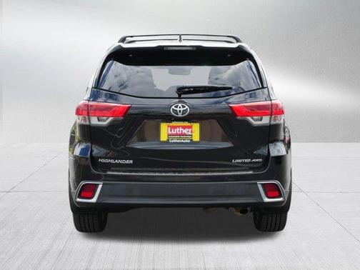 Midnight Black Metallic 2017 Toyota Highlander Limited Platinum