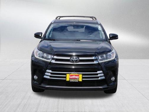 Midnight Black Metallic 2017 Toyota Highlander Limited Platinum