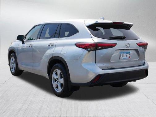 Celestial Silver Metallic 2021 Toyota Highlander LE