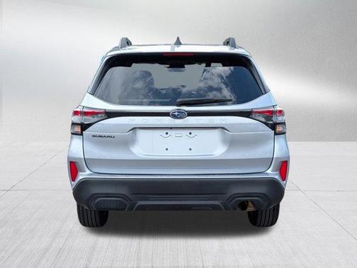 Ice Silver Metallic 2025 Subaru Forester Premium