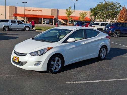 Pearl White 2013 Hyundai ELANTRA GLS