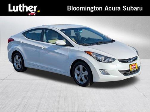 Pearl White 2013 Hyundai ELANTRA GLS