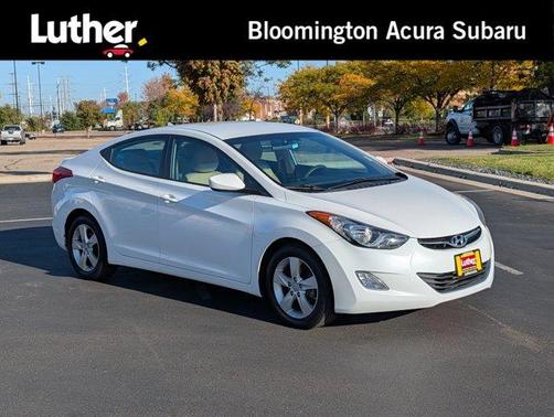 Pearl White 2013 Hyundai ELANTRA GLS