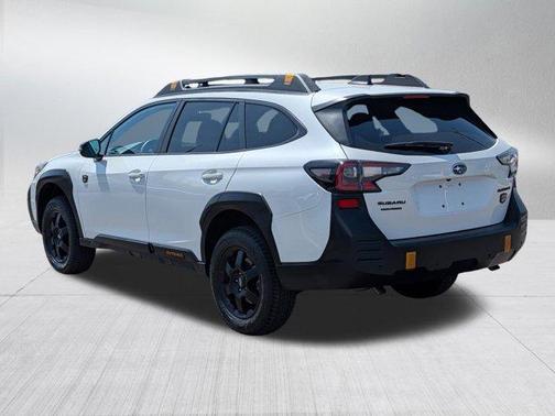 Crystal White Pearl 2024 Subaru Outback Wilderness