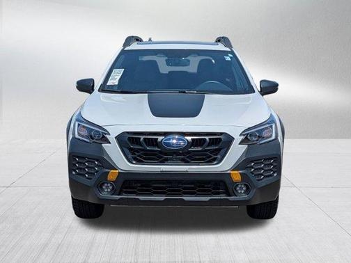Crystal White Pearl 2024 Subaru Outback Wilderness