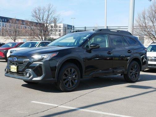 Crystal Black Silica 2025 Subaru Outback Onyx Edition