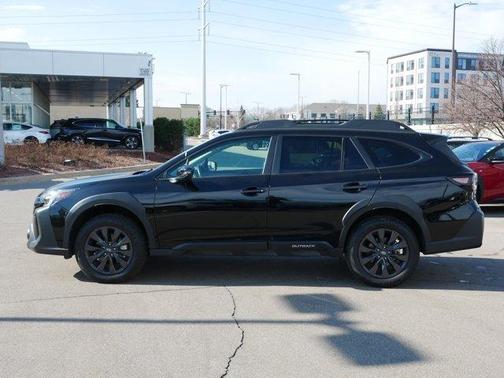 Crystal Black Silica 2025 Subaru Outback Onyx Edition
