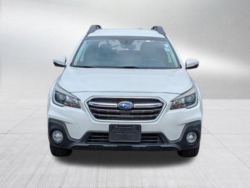 White 2019 Subaru Outback 2.5i Limited