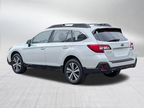 White 2019 Subaru Outback 2.5i Limited