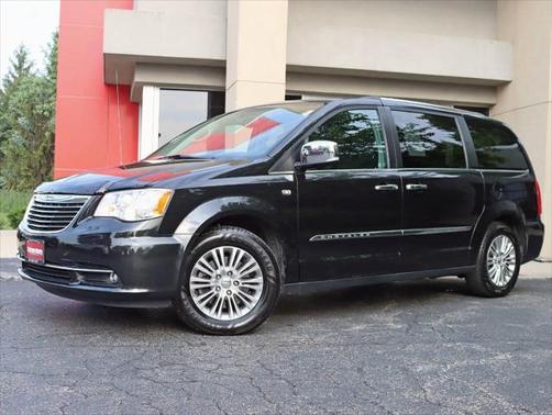 2014 Chrysler Town & Country Touring-L