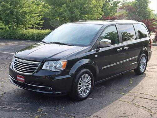 2014 Chrysler Town & Country Touring-L