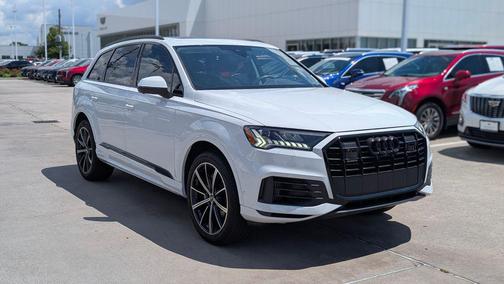 Glacier White Metallic 2023 Audi Q7 55 Premium Plus