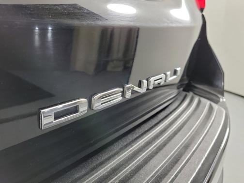 Onyx Black 2023 GMC Yukon Denali Ultimate