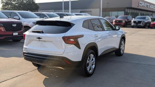 2025 Chevrolet Trax LS