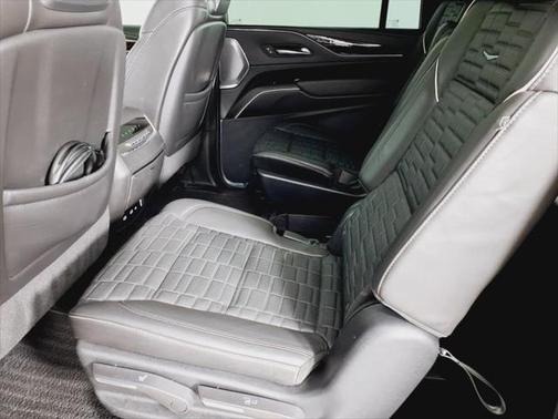 2021 Cadillac Escalade ESV Sport Platinum