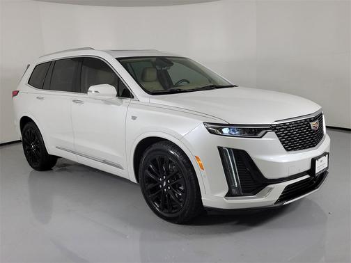 2023 Cadillac XT6 Premium Luxury FWD