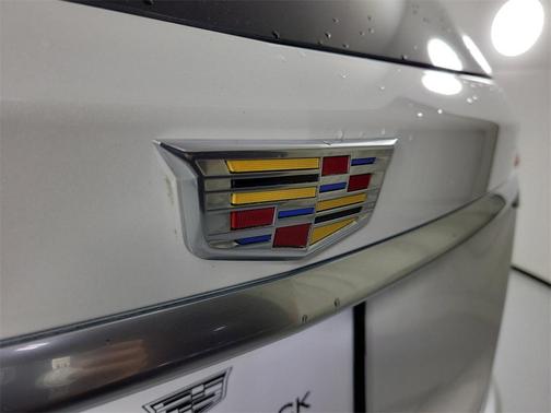 2023 Cadillac XT6 Premium Luxury FWD