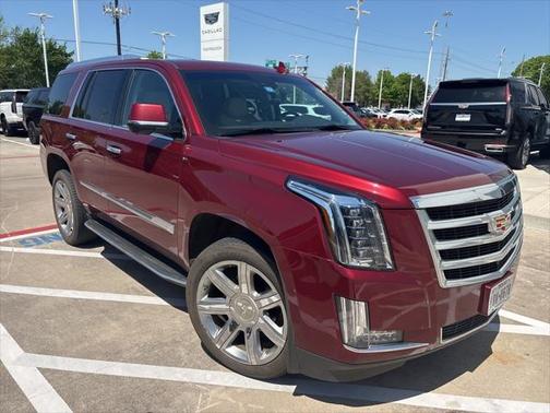 2018 Cadillac Escalade Luxury