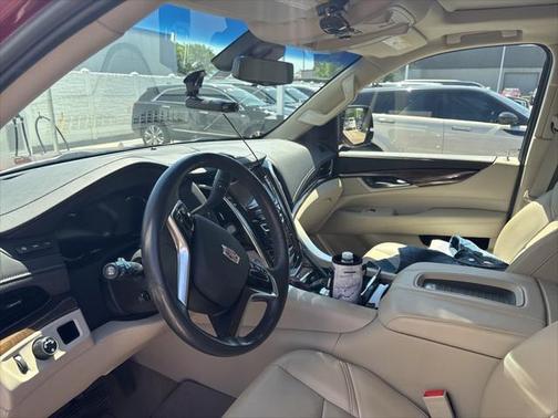 2018 Cadillac Escalade Luxury