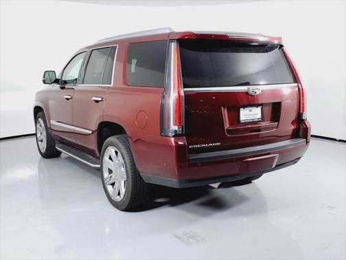 2018 Cadillac Escalade Luxury