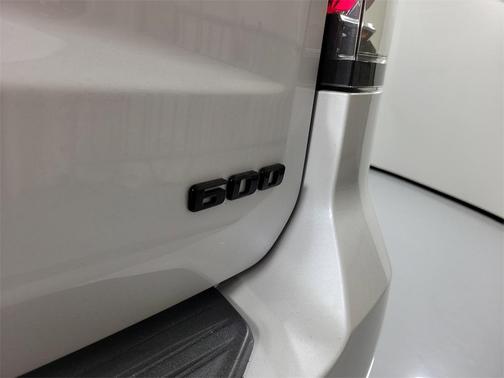 2024 Cadillac Escalade ESV Sport Platinum