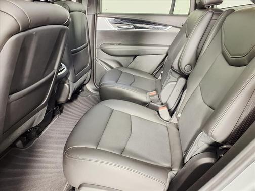 2025 Cadillac XT6 Premium Luxury FWD