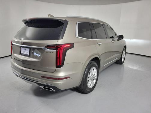 2023 Cadillac XT6 Luxury FWD