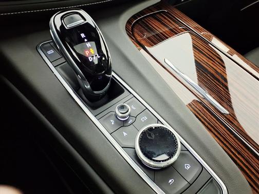 2022 Cadillac Escalade ESV Premium Luxury
