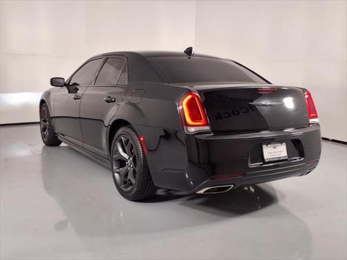 2022 Chrysler 300 Touring