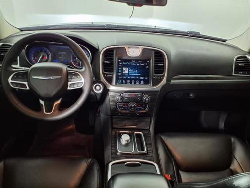 2022 Chrysler 300 Touring