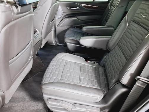 2022 Cadillac Escalade Sport Platinum