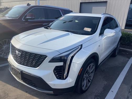 2022 Cadillac XT4 Premium Luxury
