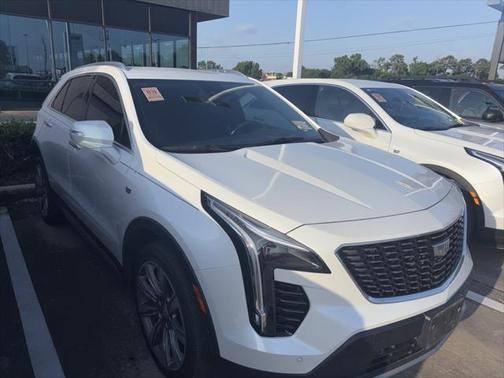 2022 Cadillac XT4 Premium Luxury