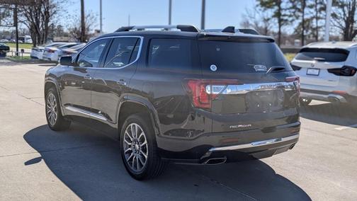 2022 GMC Acadia Denali