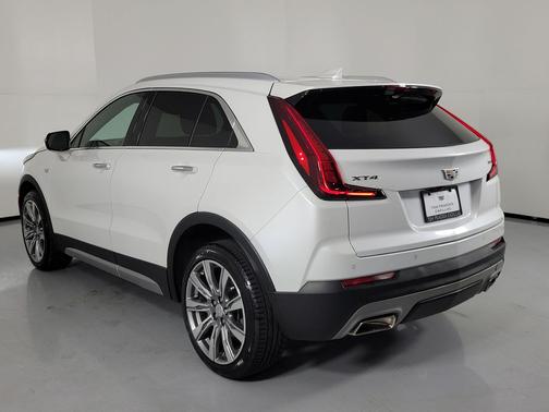 Crystal White Tricoat 2023 Cadillac XT4 Premium Luxury