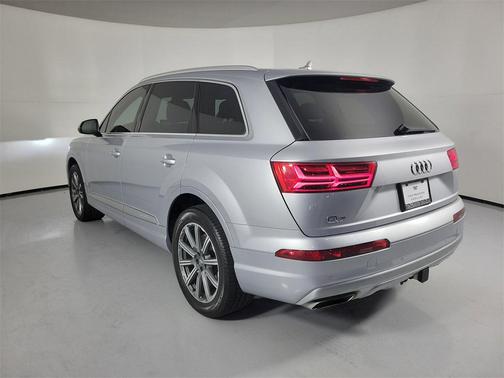 2019 Audi Q7 45 Premium Plus