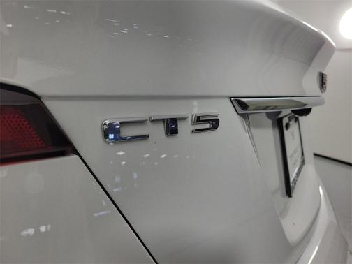 2023 Cadillac CT5 Luxury