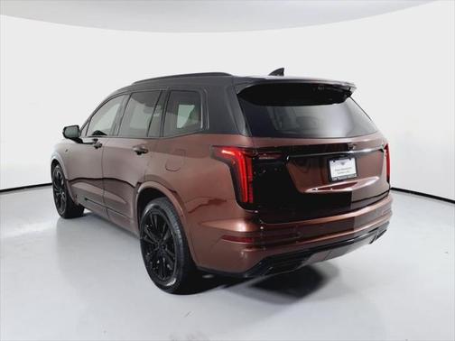 2022 Cadillac XT6 Premium Luxury FWD